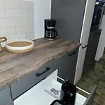 Happynest Apartment *