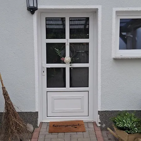 Happynest Apartment *